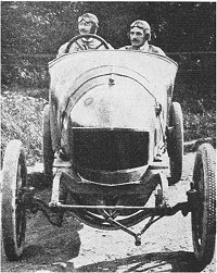Slevogt auf Prinz-Heinrich-Wagen von PUCH 1909
